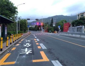 公交站臺(tái)劃線(xiàn)